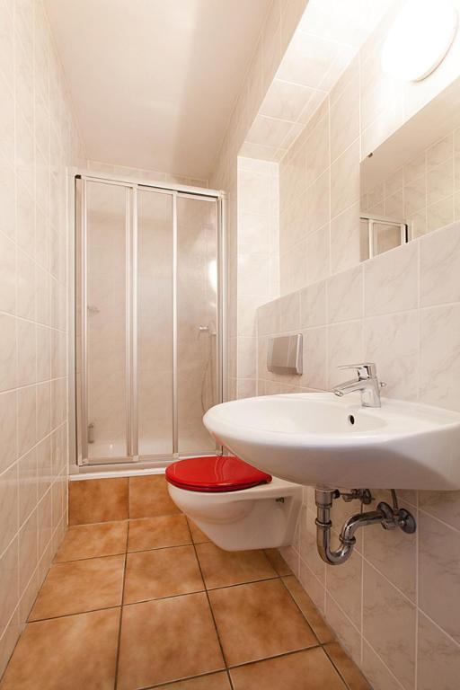 Pension Jasmin Pforzheim Esterno foto